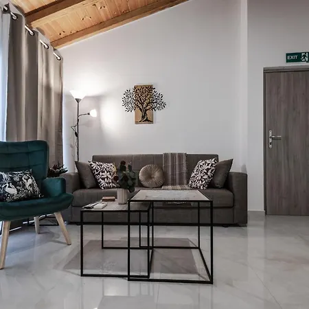 Phaedrus Living: Luxury Residences Cyan Skiathos Town