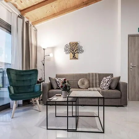 Phaedrus Living: Luxury Residences Cyan *